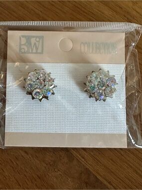 Aurora Crystal Cluster Stud Earrings - Iridescent